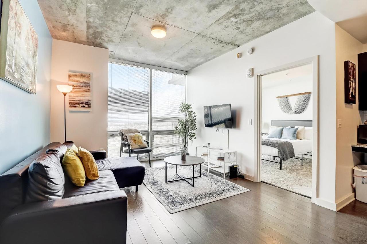 Апартаменты Frontdesk Skyhouse Apts Uptown Шарлотт Номер фото