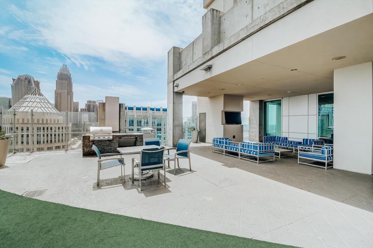 Апартаменты Frontdesk Skyhouse Apts Uptown Шарлотт Экстерьер фото